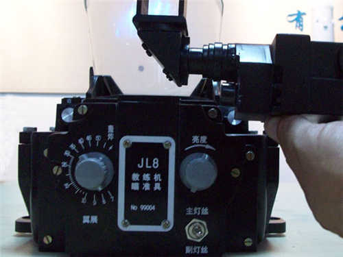 機載瞄準具和照相槍