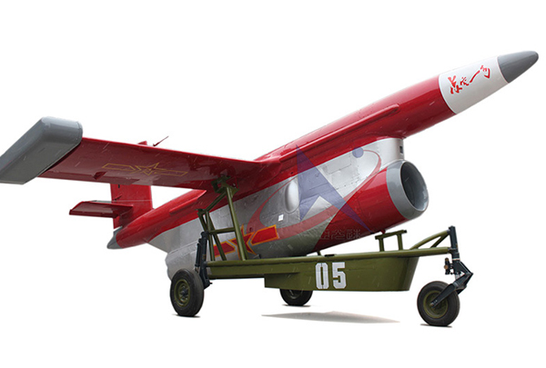 長空一號噴氣式無人機修理